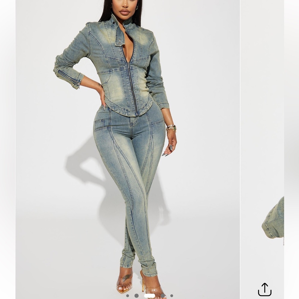 Fashion Nova Blue Skinny Jeans with Vintage Wash